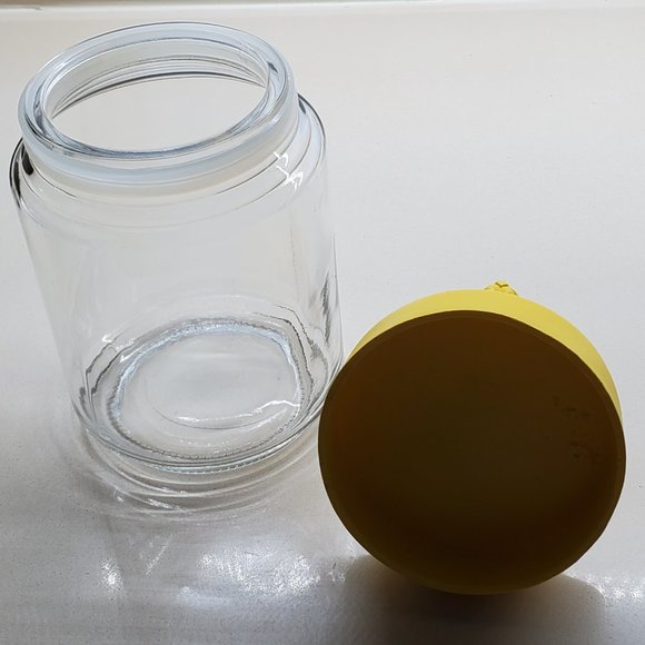 GLASS RABBIT CANNISTER - Picture 2 of 3